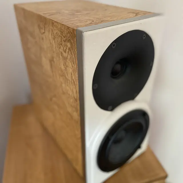 Bild von 2-Way Bookshelf Speaker